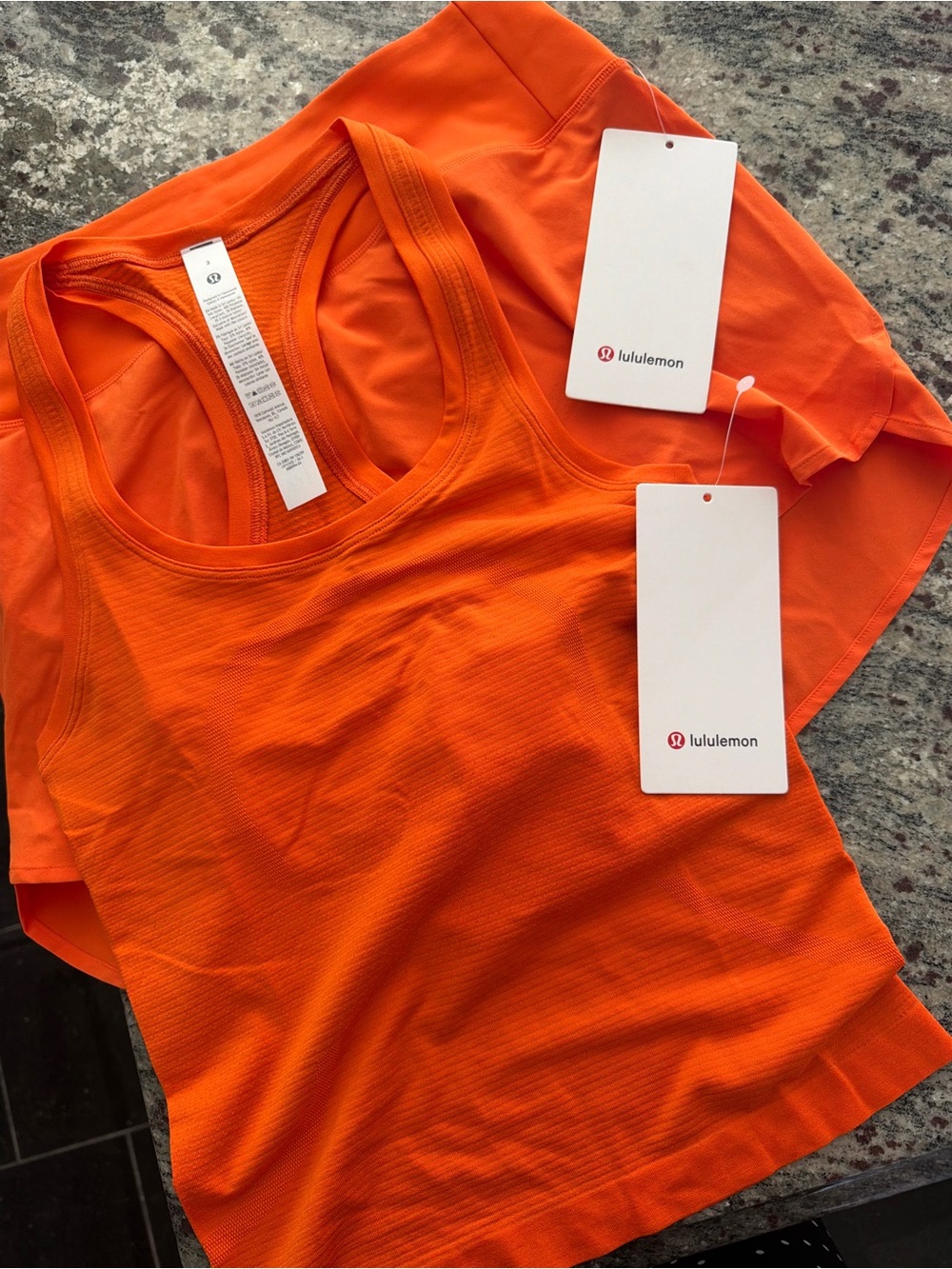 NEW NWT Lululemon Women's Orange Punch Swiftly Tank Top 2, Speed up Mesh shorts